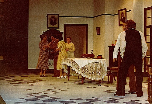 1982_09d_Scene_car